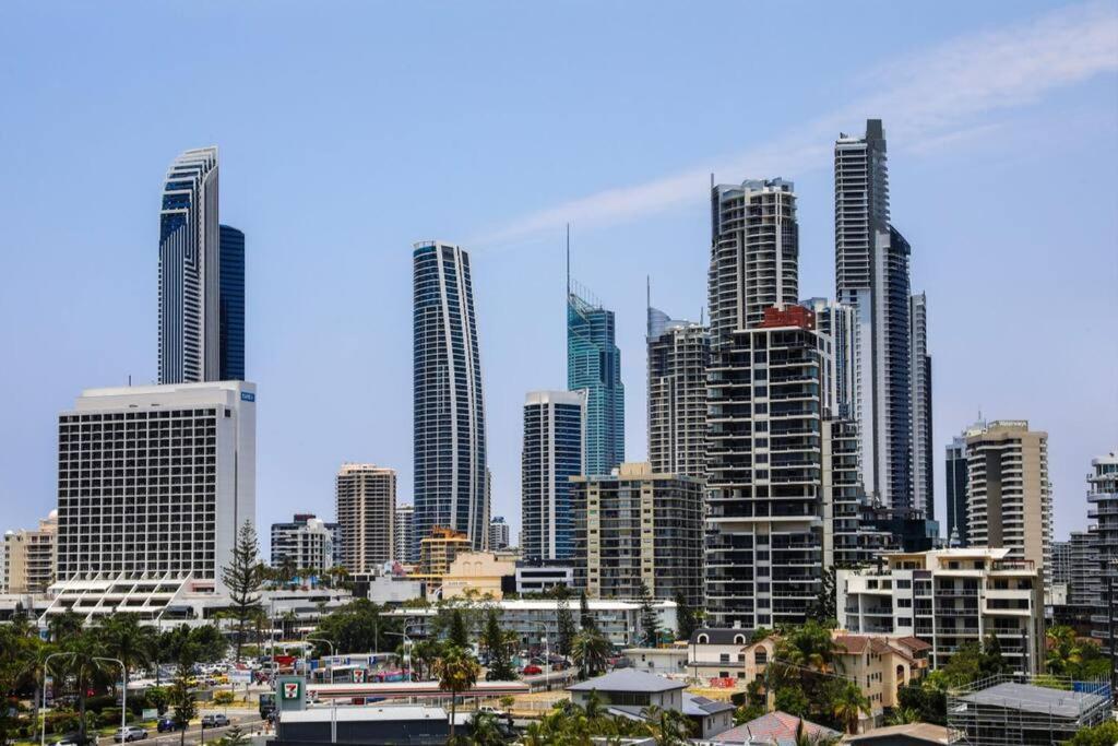 Modern 1 Brm Apartment With Pool Close To Beach Gold Coast Buitenkant foto